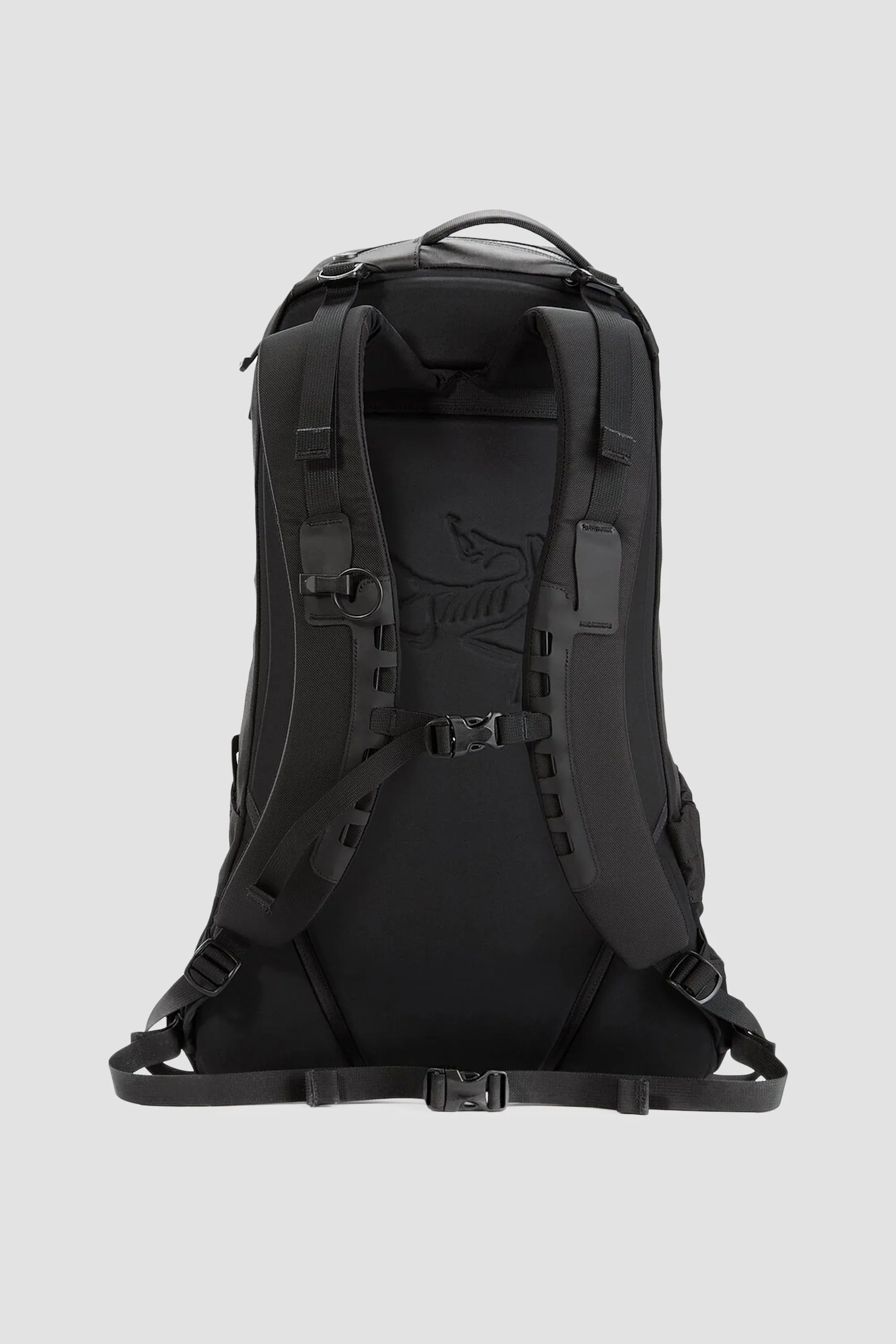 Arc'teryx Arro 22 Backpack in 24K Black