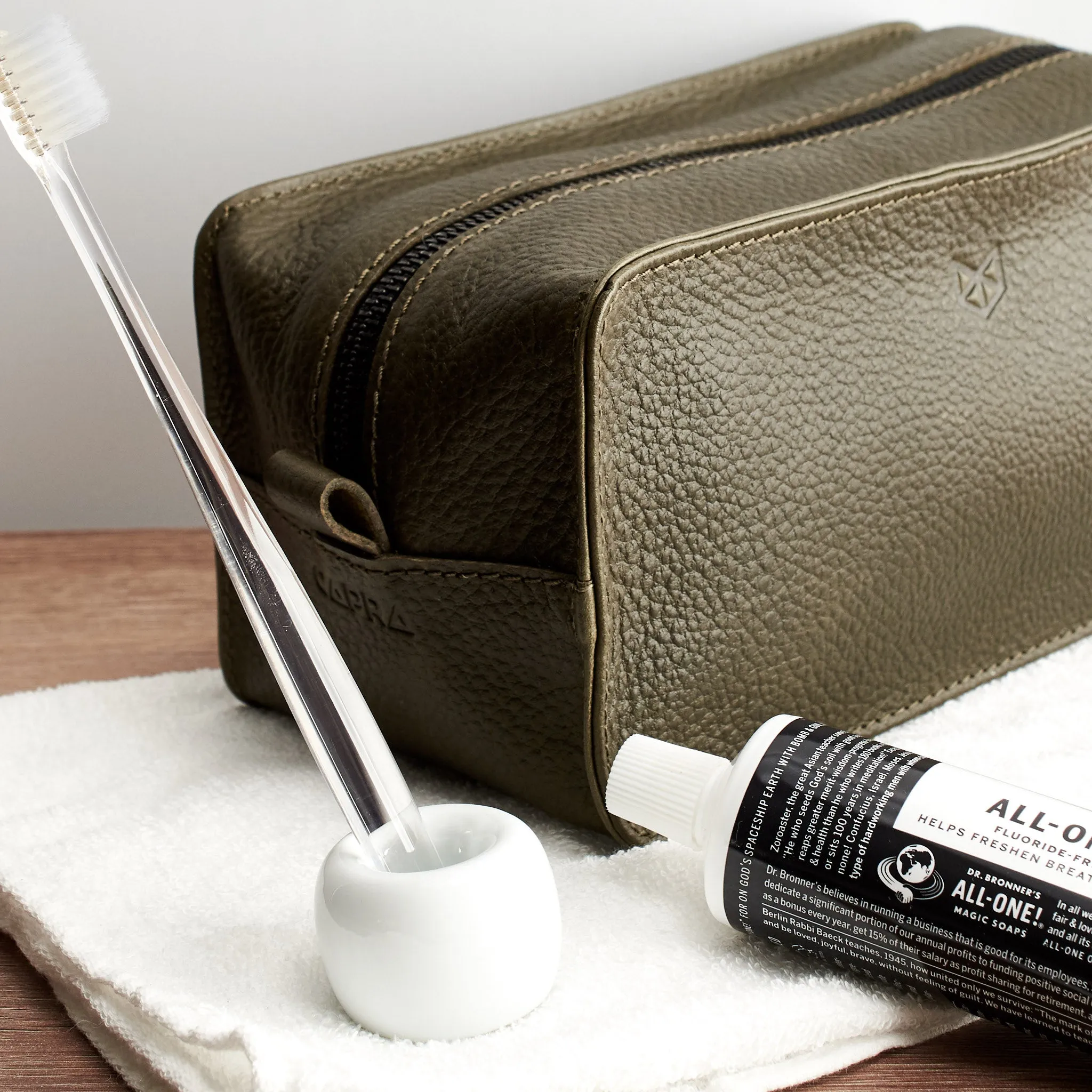 Barber Toiletry · Green