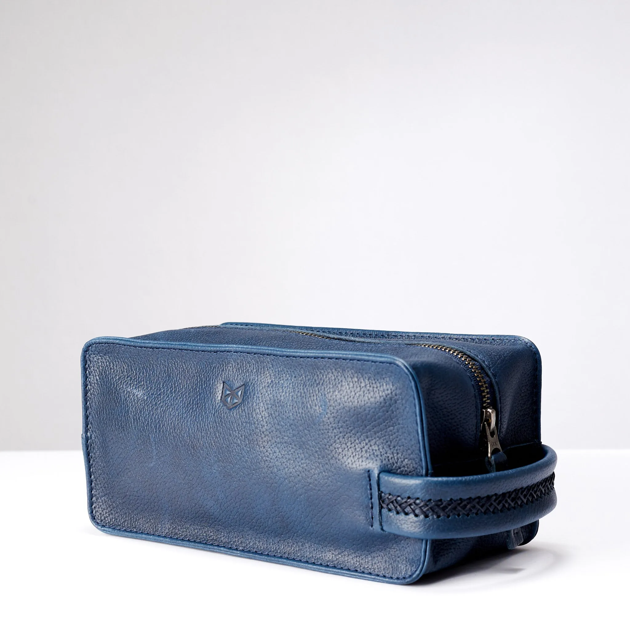 Barber Toiletry · Navy