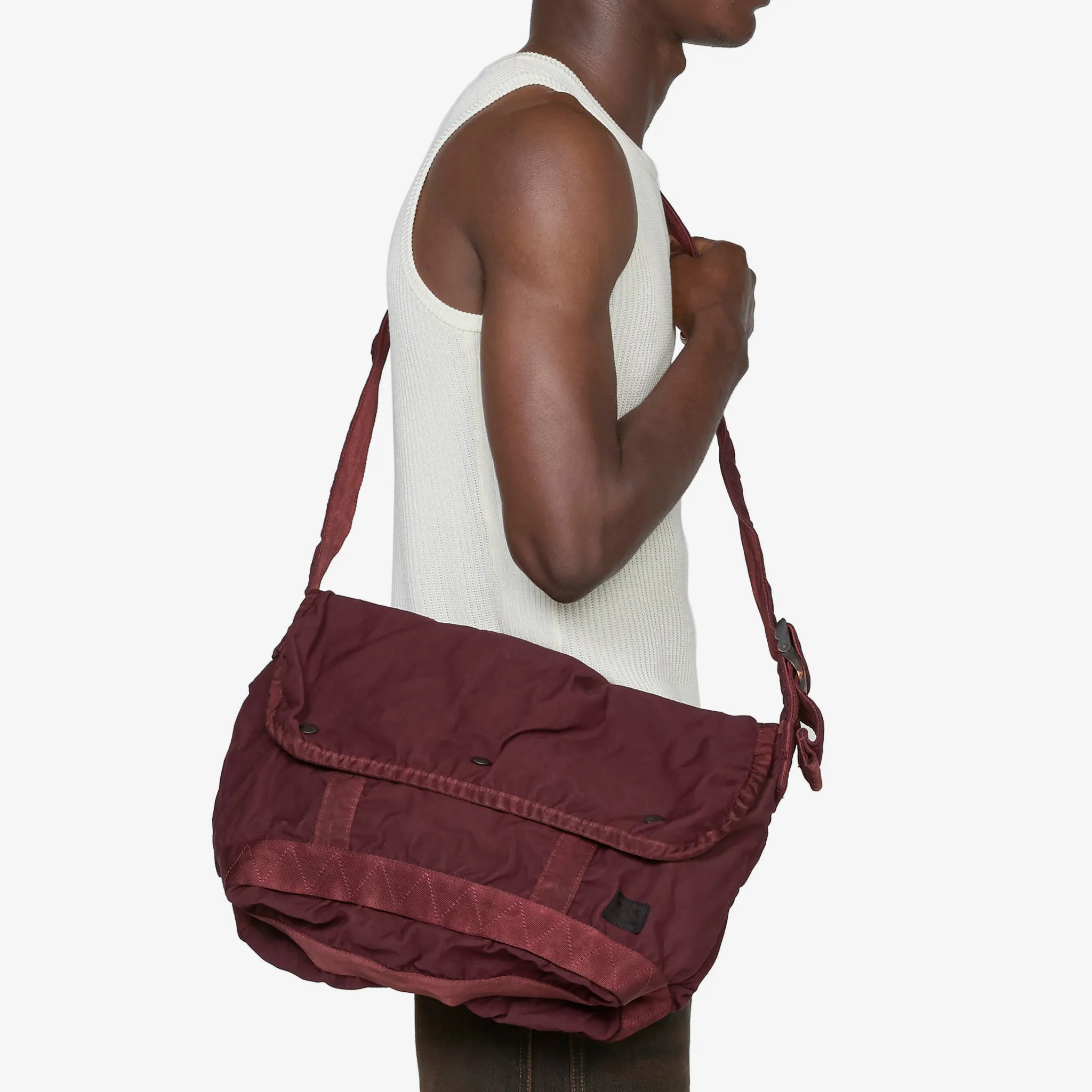 Crag Messenger Bag Burgundy (M)