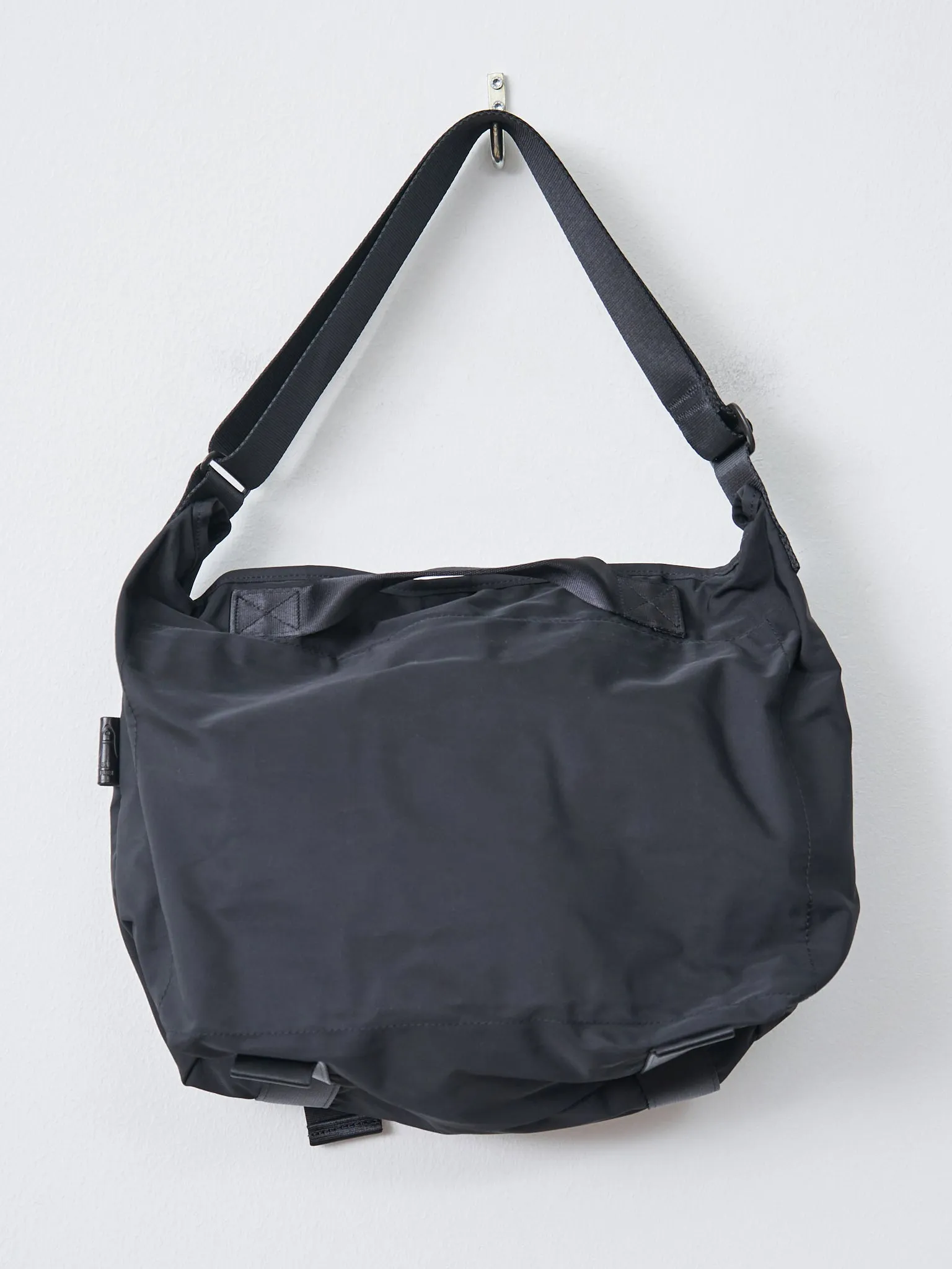 Gabardine Messenger Bag - Black