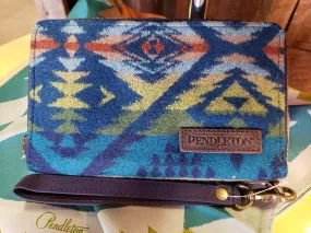 Pendleton Smart Phone Wallet in Diamond Desert pattern