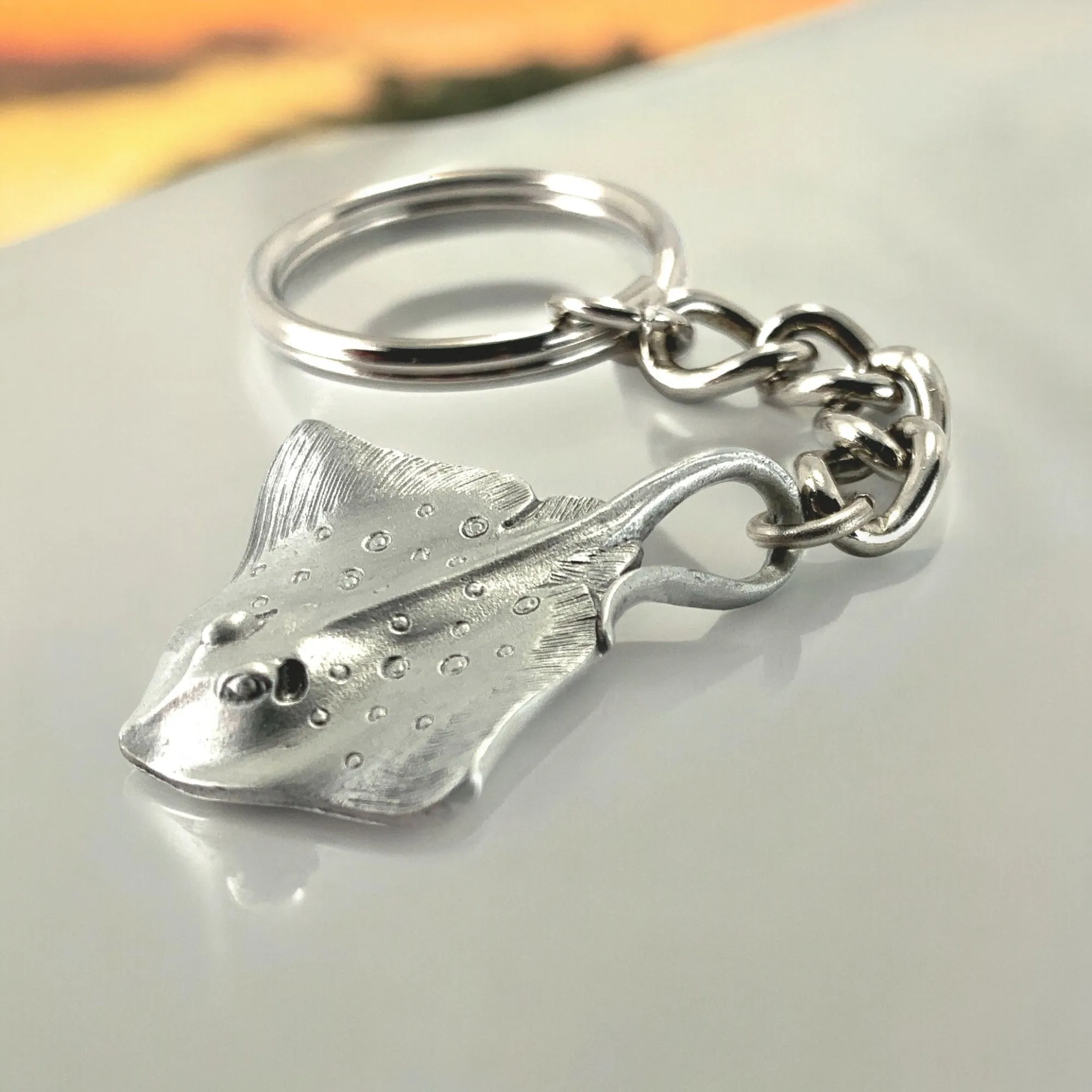 Stingray Keychain for Women and Men- Stingray Gifts for Women, Stingray Key Ring, Stingray Charm, Gifts for Scuba Divers, Sea Life Keychain