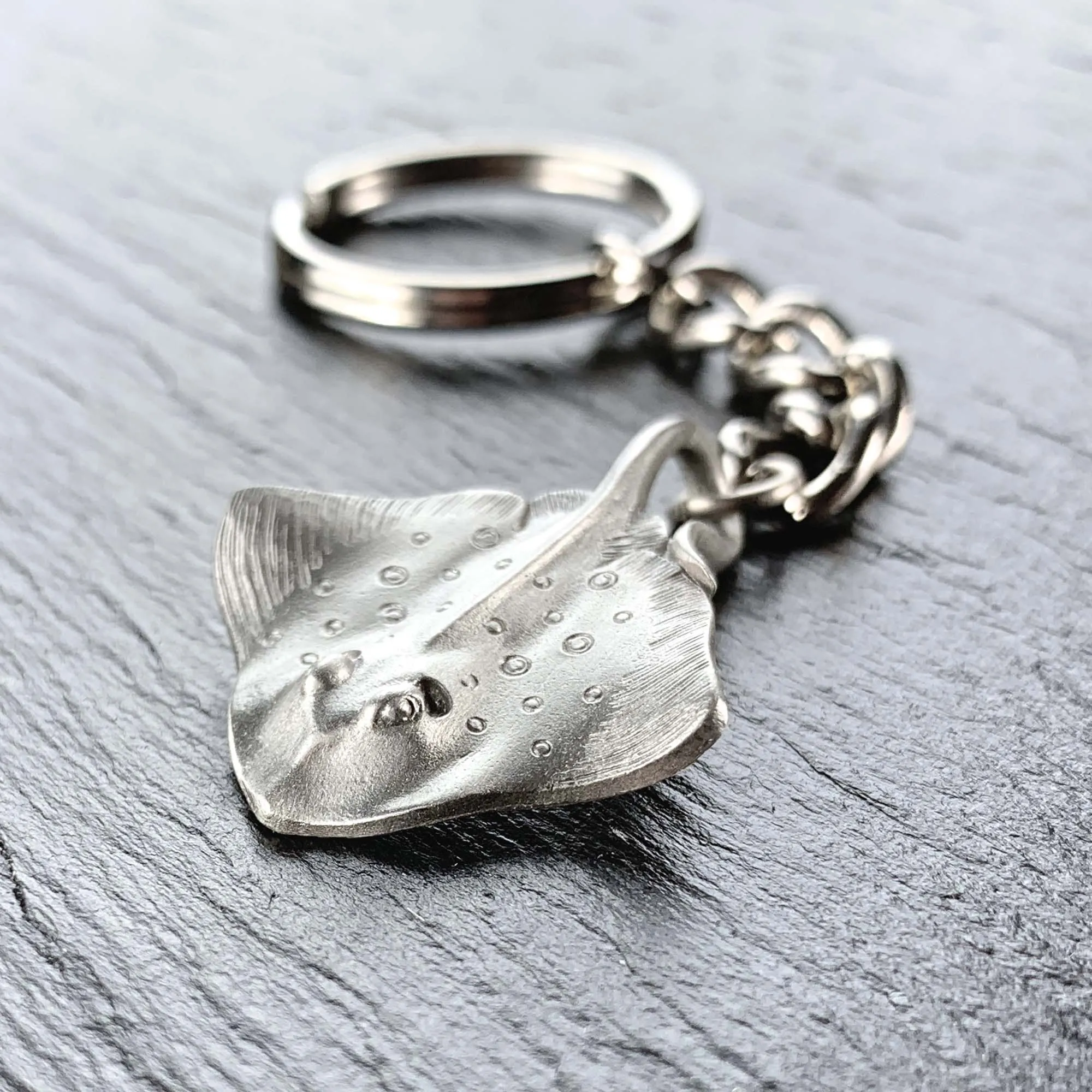 Stingray Keychain for Women and Men- Stingray Gifts for Women, Stingray Key Ring, Stingray Charm, Gifts for Scuba Divers, Sea Life Keychain