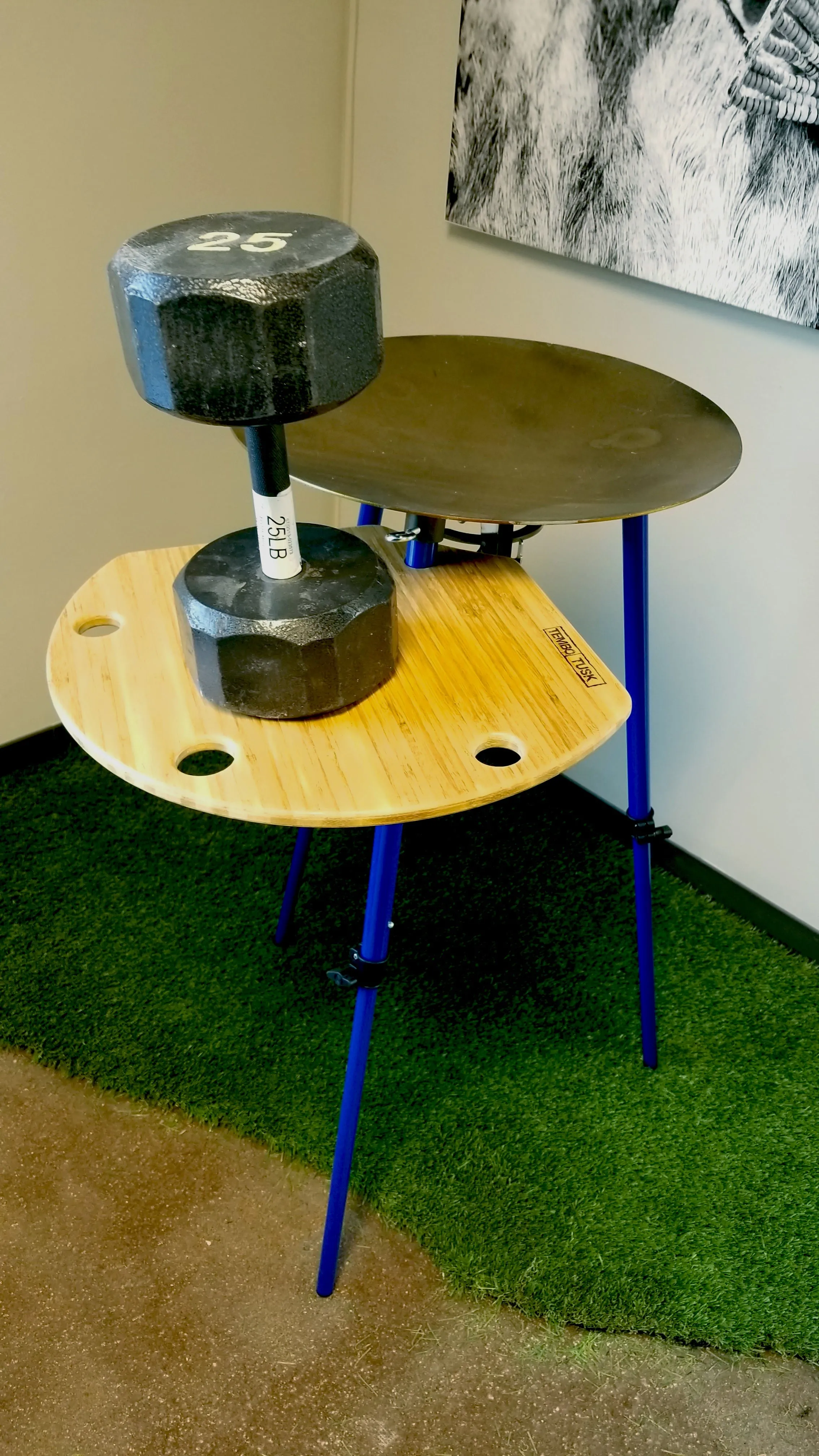 TemboTusk - Skottle Leg Table